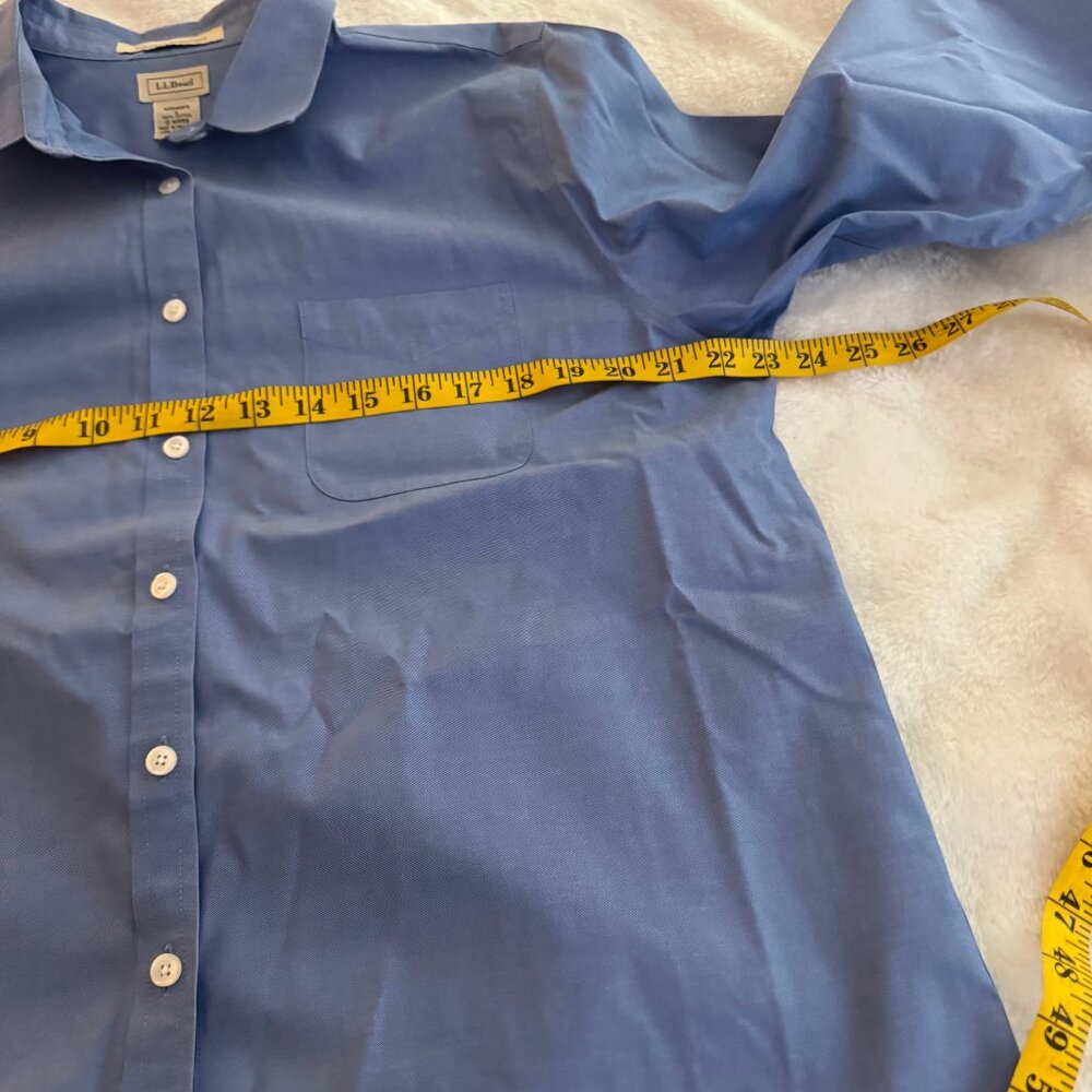 L.L. Bean Wrinkle Resistant Blue Cotton Long Sleeve Button Down Blouse Size L - Picture 13 of 16